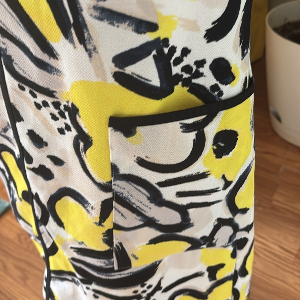 Canvas by Land's End Yellow Black and Gray Floral Sleeveless Shift Dress Size 8 - Picture 4 of 12